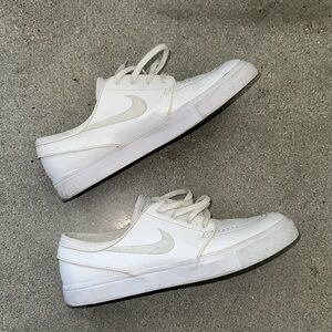 Nike skateboarding shoes